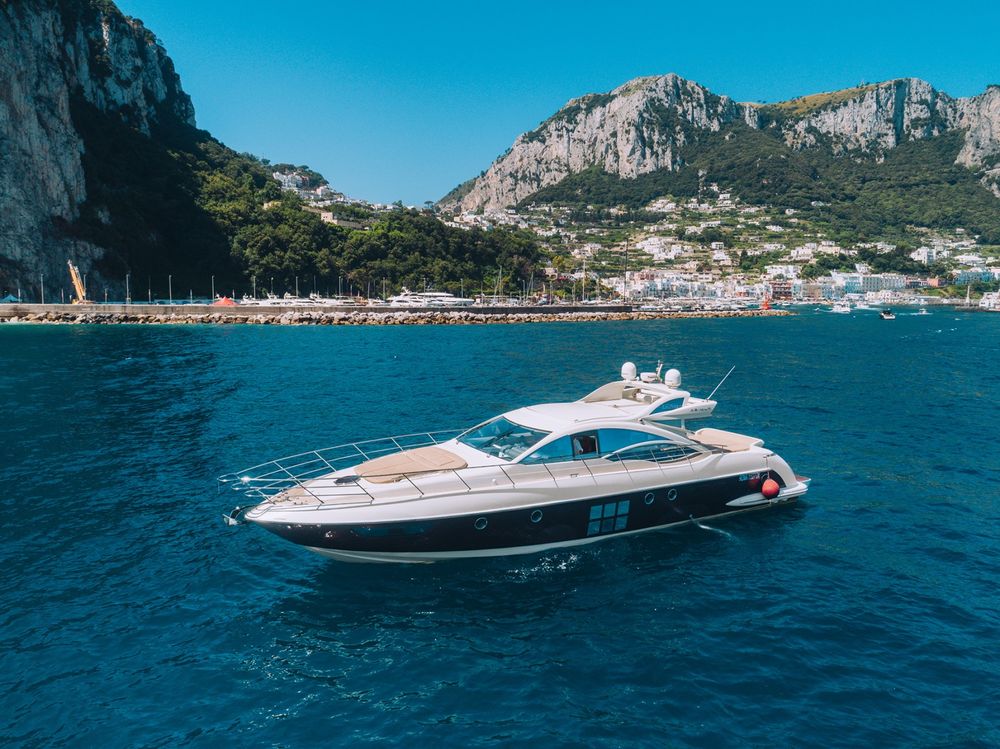 Azimut 62S