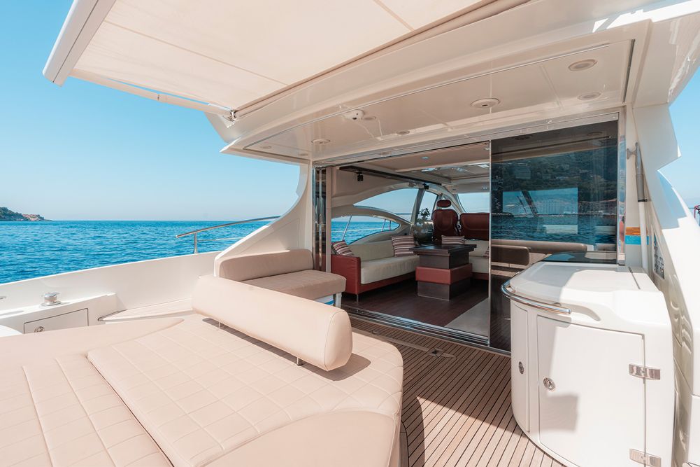 Azimut 62S