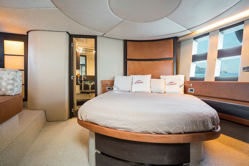 Azimut 62S