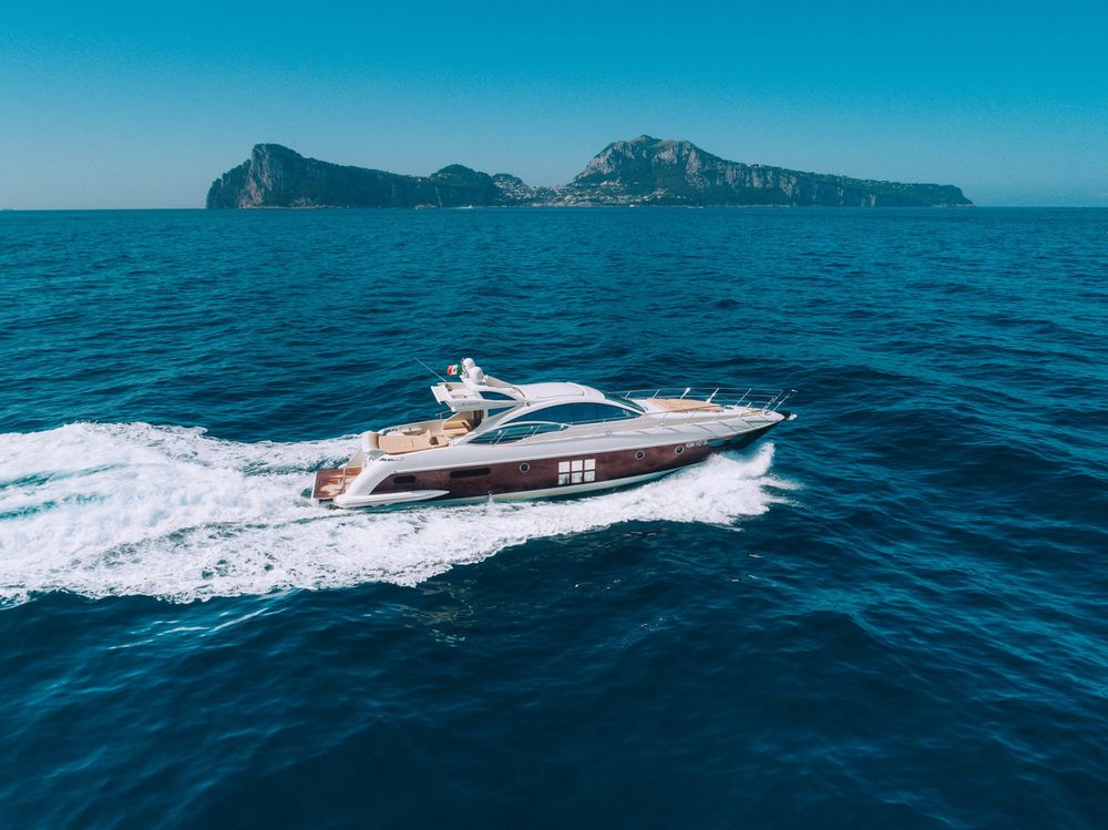 Azimut 62S