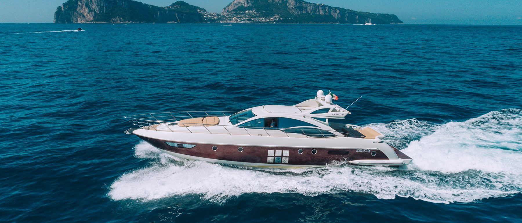 Mare Divino Luxury Charter